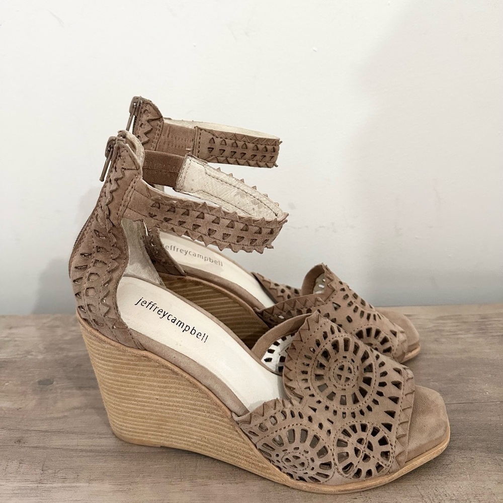 Jeffrey Campbell Del Sol Sandals Women's 10 Brown Tan Suede Wedge Ankle Strap